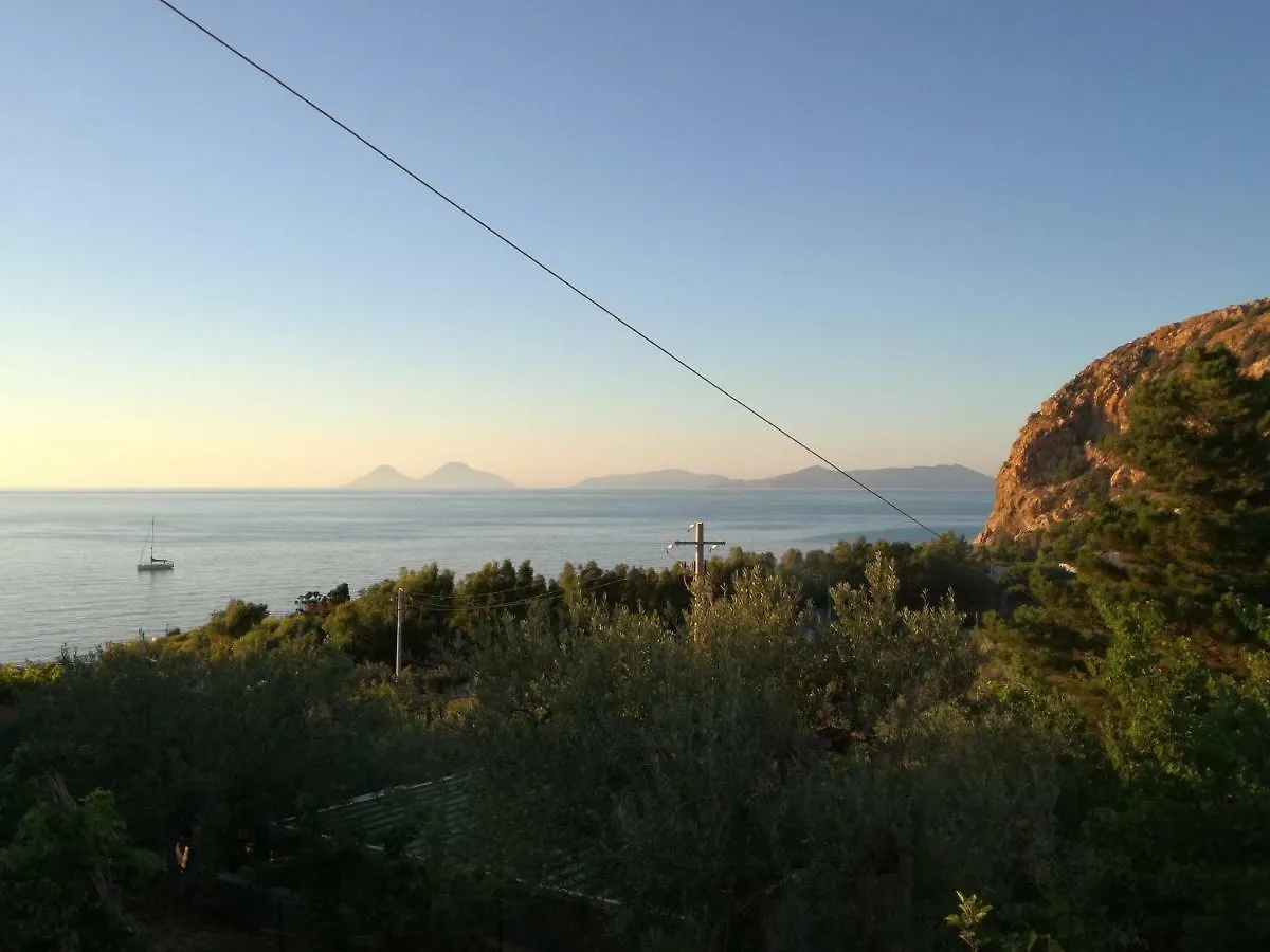 Il Giardino Di Lucia Apartment Gioiosa Marea