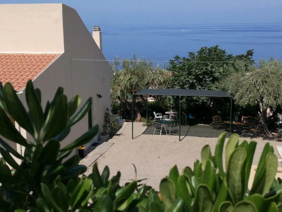 Il Giardino Di Lucia Apartment Gioiosa Marea Italy