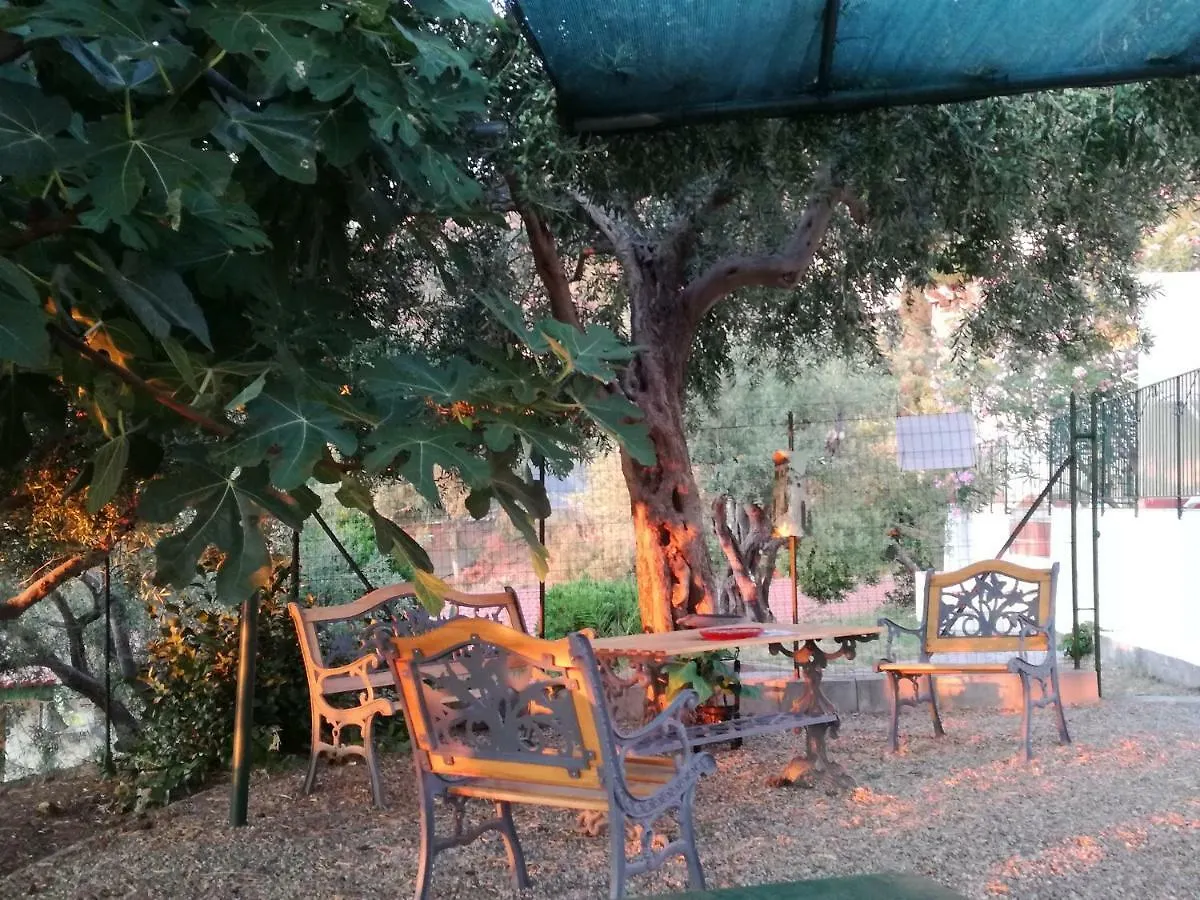 Il Giardino Di Lucia Apartment Gioiosa Marea Italy